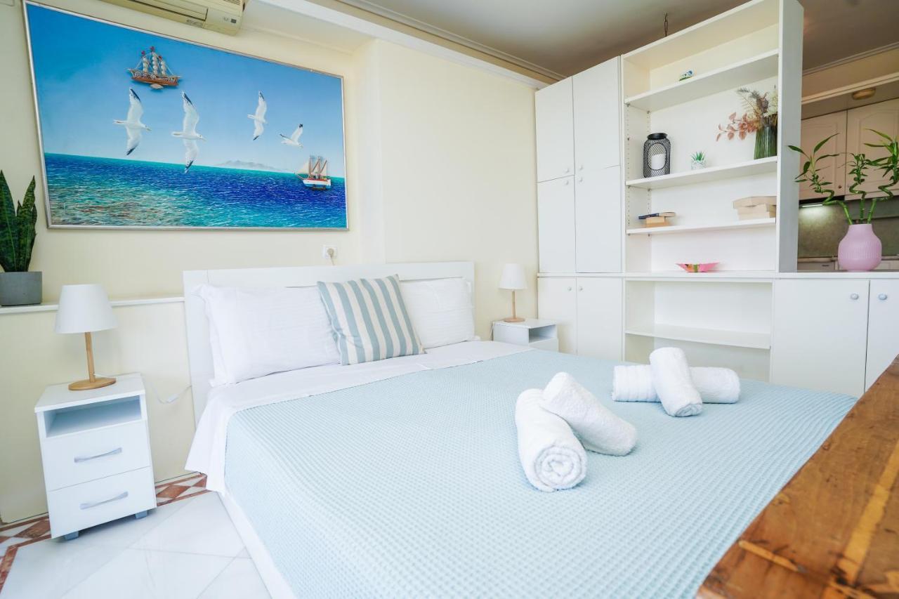 Endless Blue In Glyfada Apartment