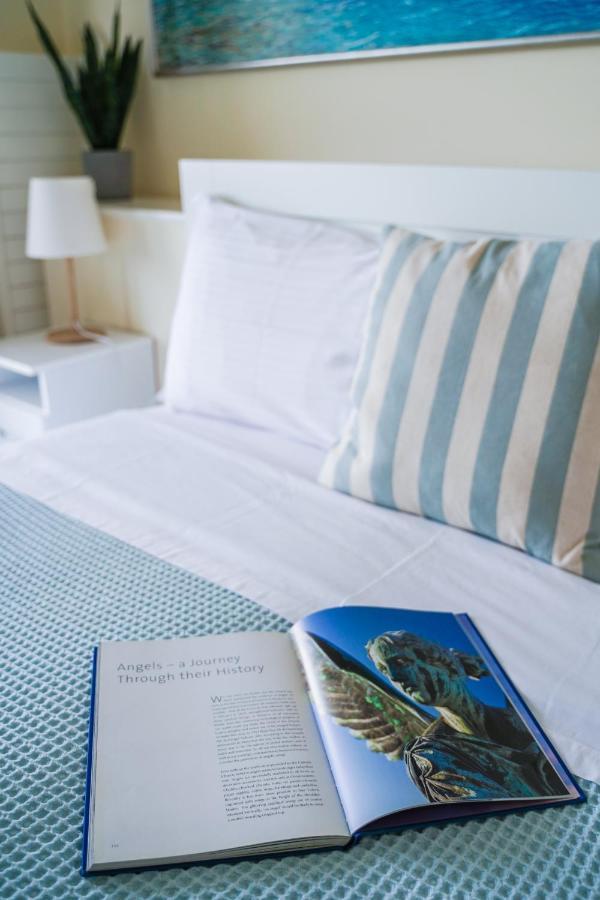 Endless Blue In Glyfada Apartment Athens